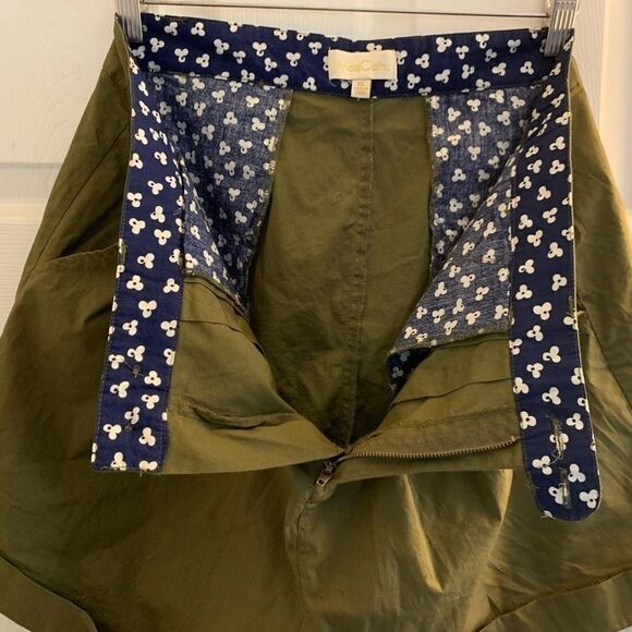 ModCloth Olive Shorts with Printed Lining - Picture 3 of 4